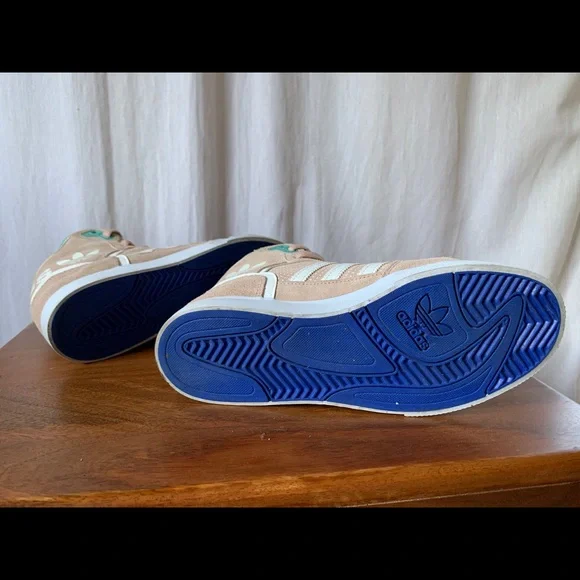 Adidas rose suede high tops- teal interior. Fits size 9 - Picture 5 of 5